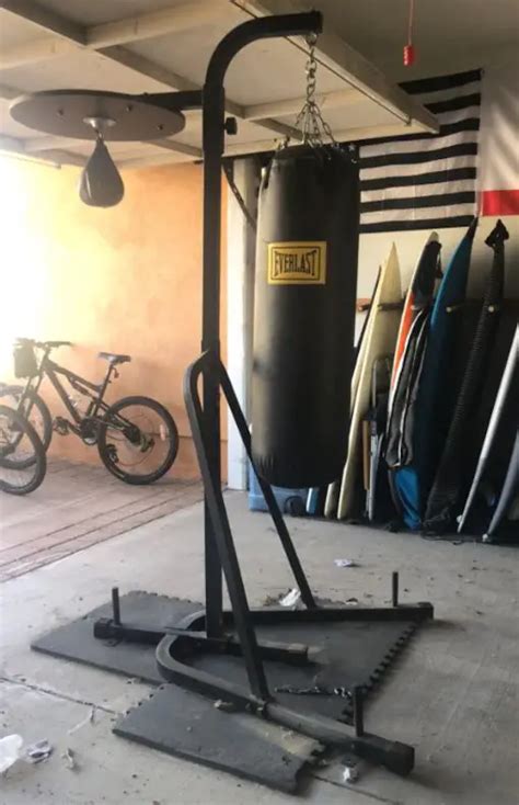 Choosing A Heavy Bag Stand – Ultimate Buyers Guide